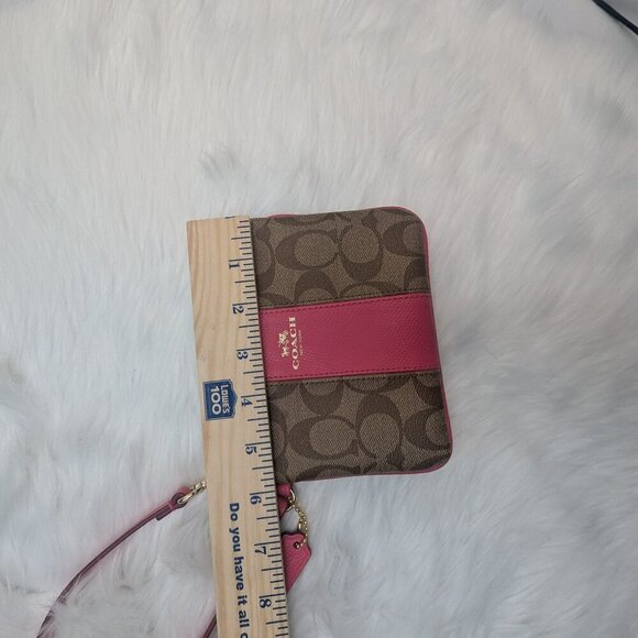 COACH Corner Zip Wristlet In Signature Canvas Khaki / Dahlia - Picture 9 of 10